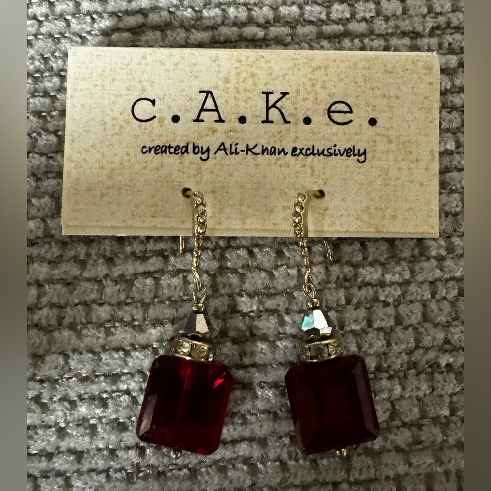Bnwt C.A.K.E Red Square Glass With Rhinestone Dangle Earrings